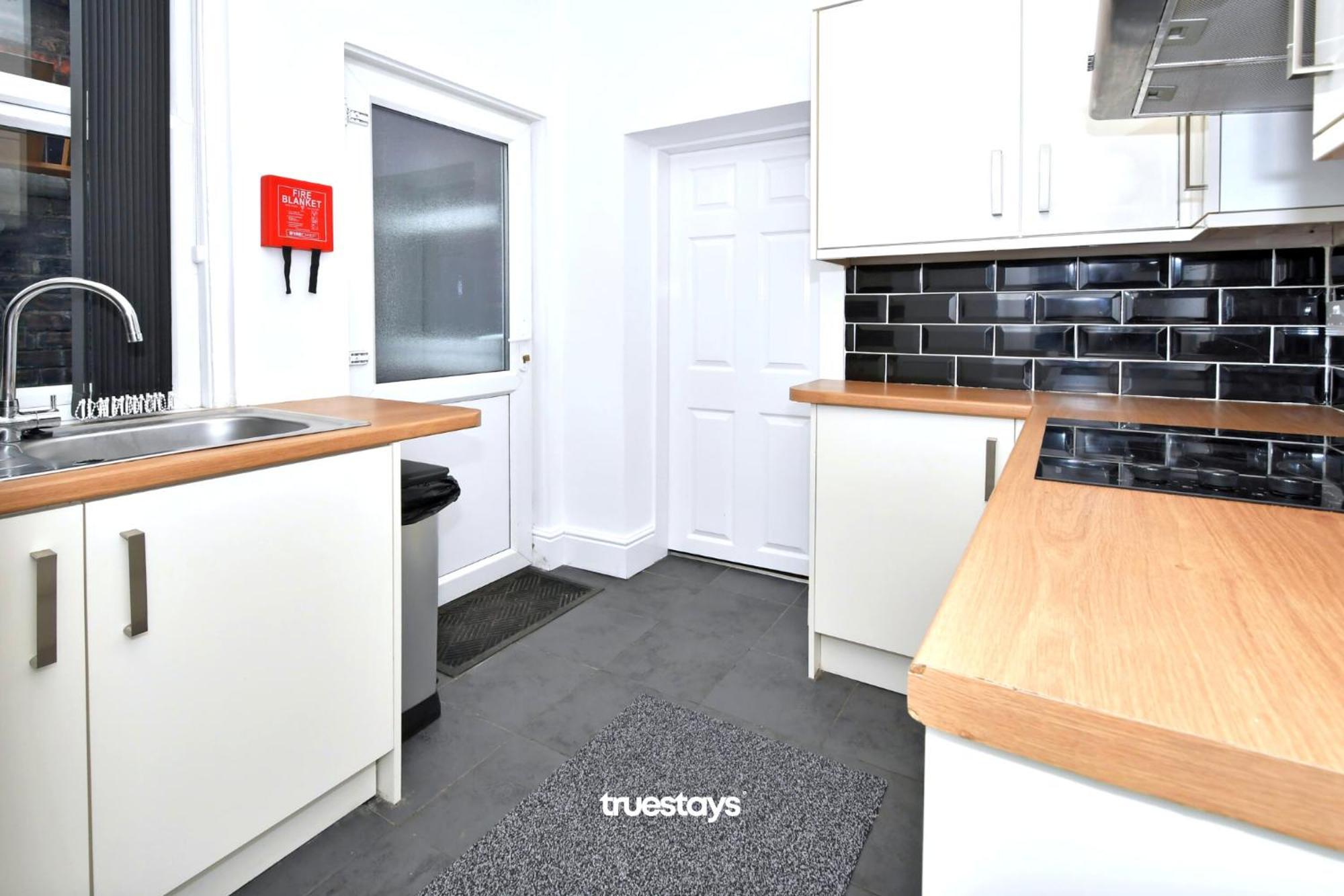 Gilman House By Truestays - 4 Bedroom House In Stoke-On-Trent Etruria Kültér fotó