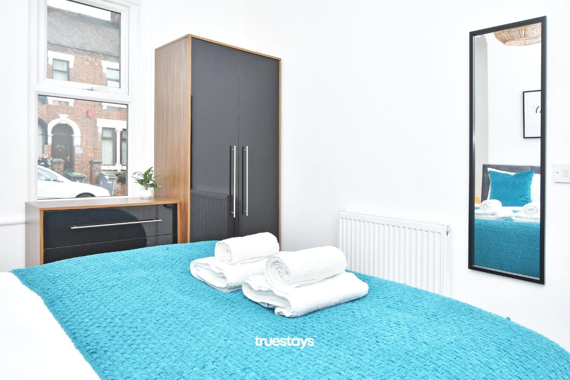 Gilman House By Truestays - 4 Bedroom House In Stoke-On-Trent Etruria Kültér fotó